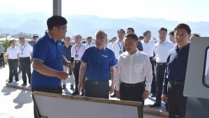 5月6日，，，，，，，，国家水利部深化农业水价综合刷新、推进现代化灌区建设现场会在云南省元谋县胜利召开，，，，，，，，水利部部长李国英、云南省省长王予波等在元谋项目展厅听取了董事长王浩宇关于抖圈为抖而生节水加入两手发力建设现代化灌区的汇报，，，，，，，，并给予了充分一定。。。。。。